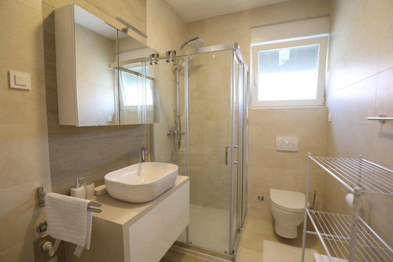 Smil'E Apartments Vodice Zewnętrze zdjęcie